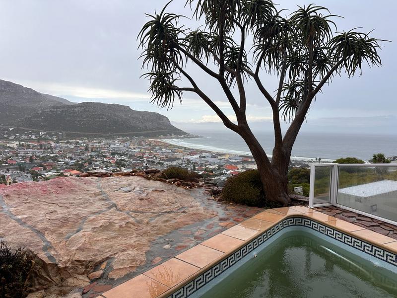 To Let 4 Bedroom Property for Rent in Fish Hoek Western Cape